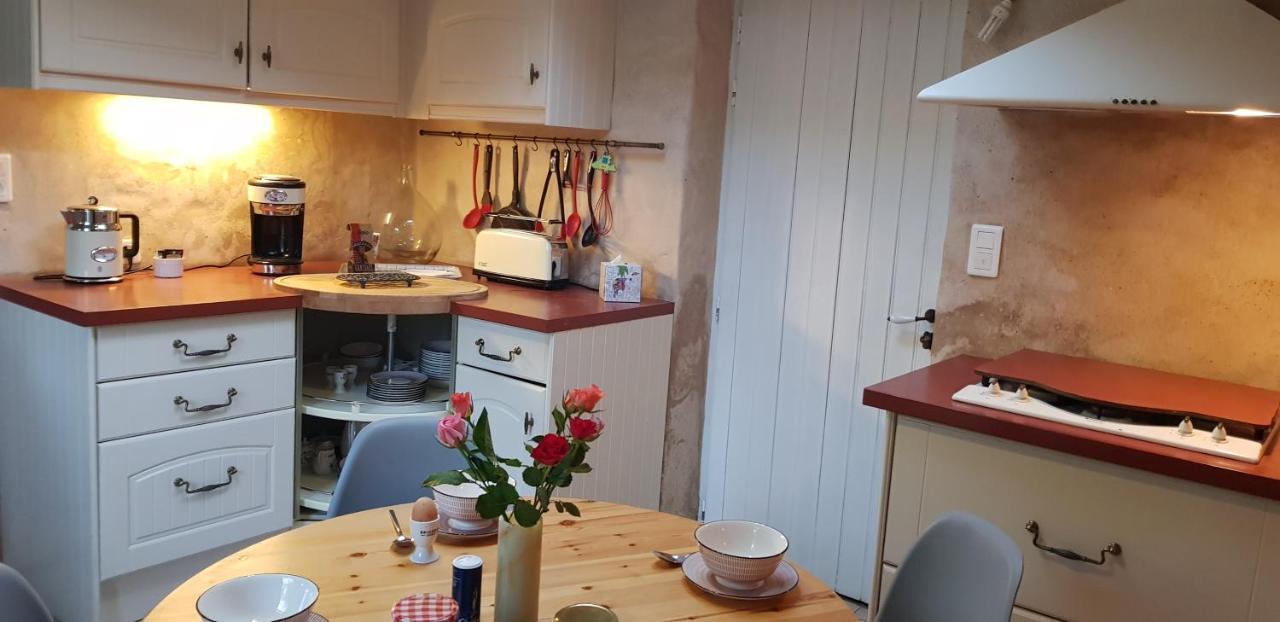 Maison Chaleureuse Et Familiale. Nalliers  Eksteriør billede